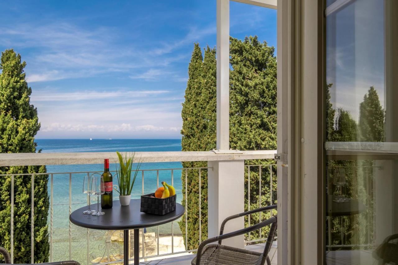 Villa Valdepian Apartments Savudrija Eksteriør bilde